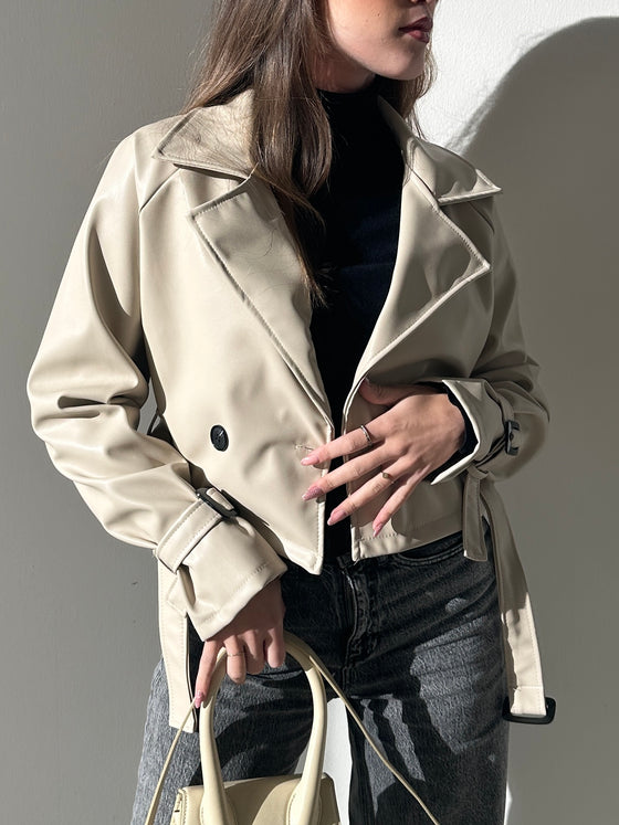 Cropped leather trenchcoat beige
