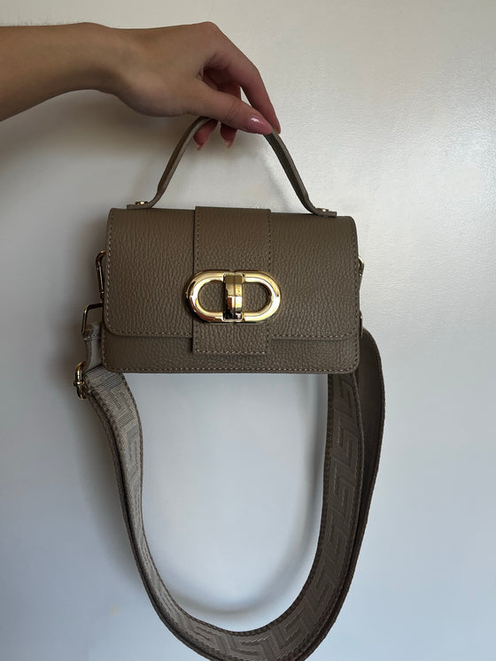 Leather bag beige with gold detail